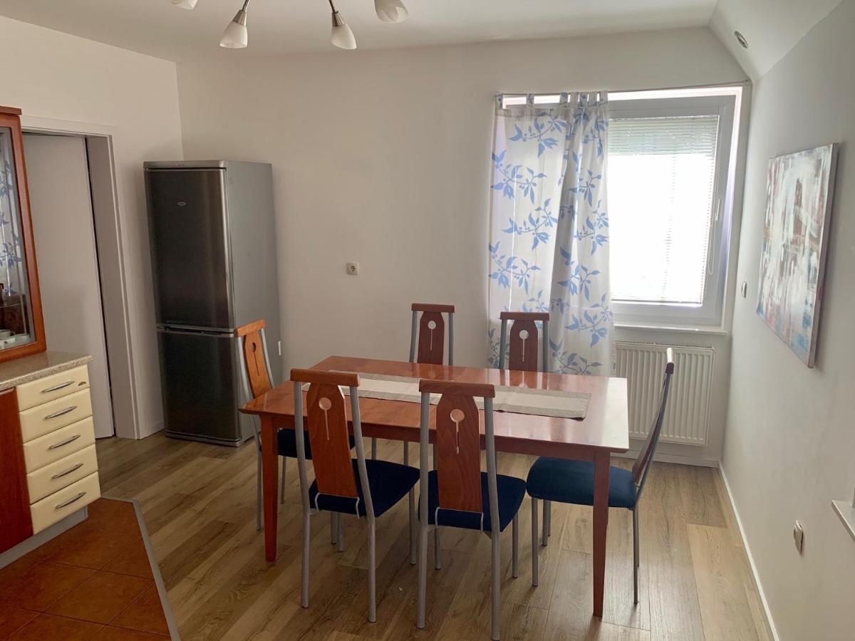 ホテル Peachy House Bezigrad リュブリャナ エクステリア 写真